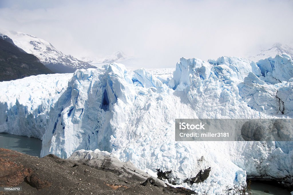 「ペリトモレノタムワースビレッジ、アルゼンチン氷河をます。 - アルゼンチンのロイヤリティフリーストックフォト