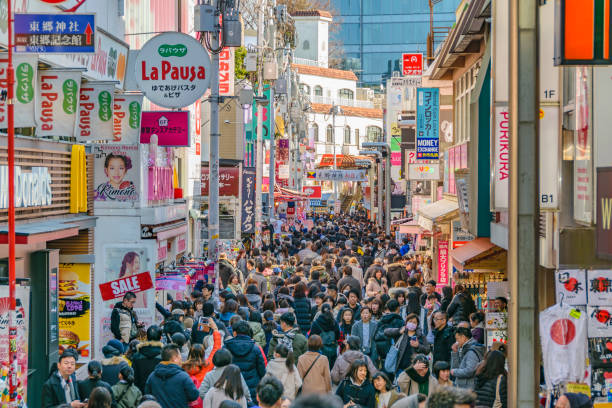 takeshita street, dystrykt harajuku, tokio, japonia - harajuku district zdjęcia i obrazy z banku zdjęć