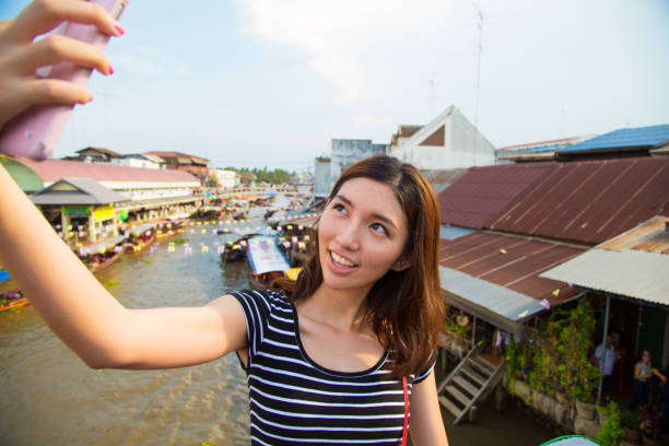 istock Female tourists 1195718594