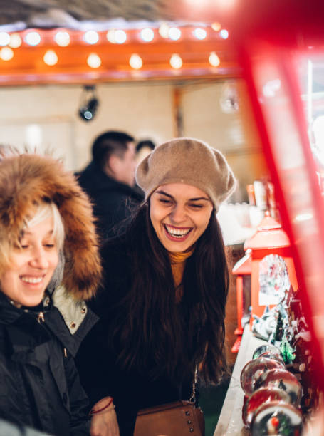 istock Enjoying on Christmas market 1195719653