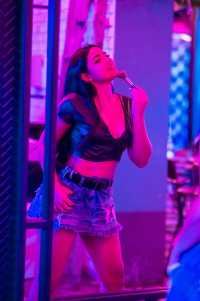 istock Beautiful woman partying in a disco 1195743550
