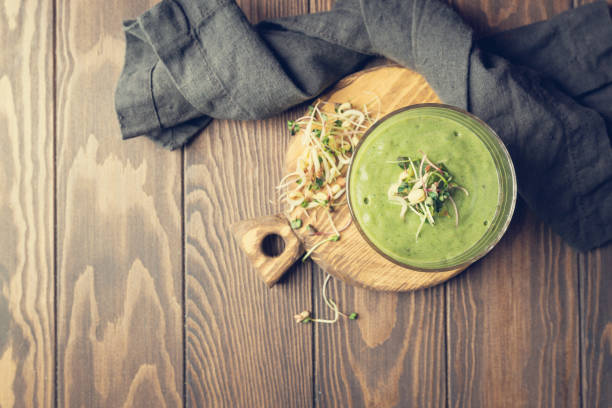 istock Healthy green smoothie 1195745569