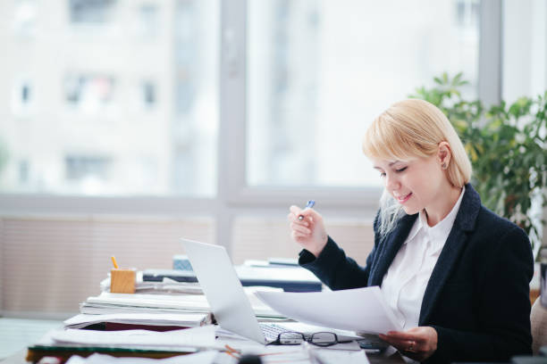 istock Woman in office 1195750253