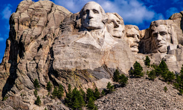 istock Mount Rushmore and Yellowstone - 2018 1195800698