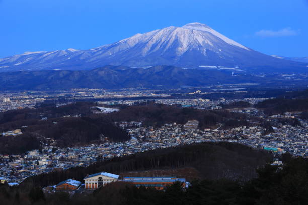 istock Iwate Mountain at sunrise 1195826722