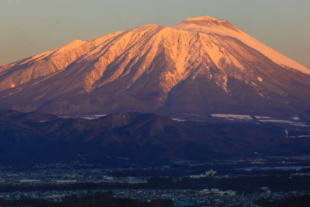 istock Iwate Mountain at sunrise 1195826786