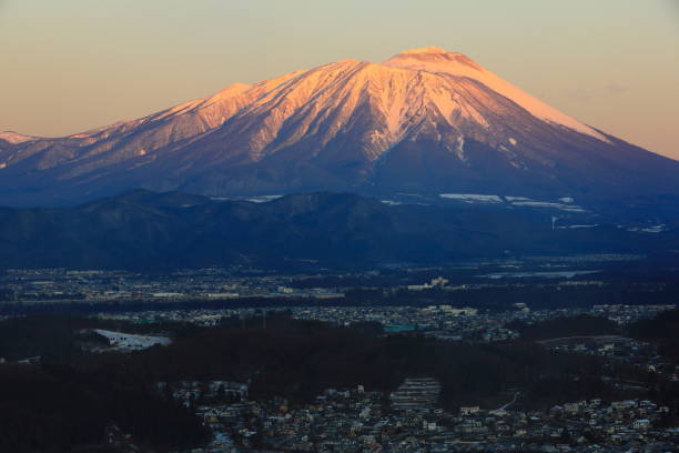 istock Iwate Mountain at sunrise 1195826799