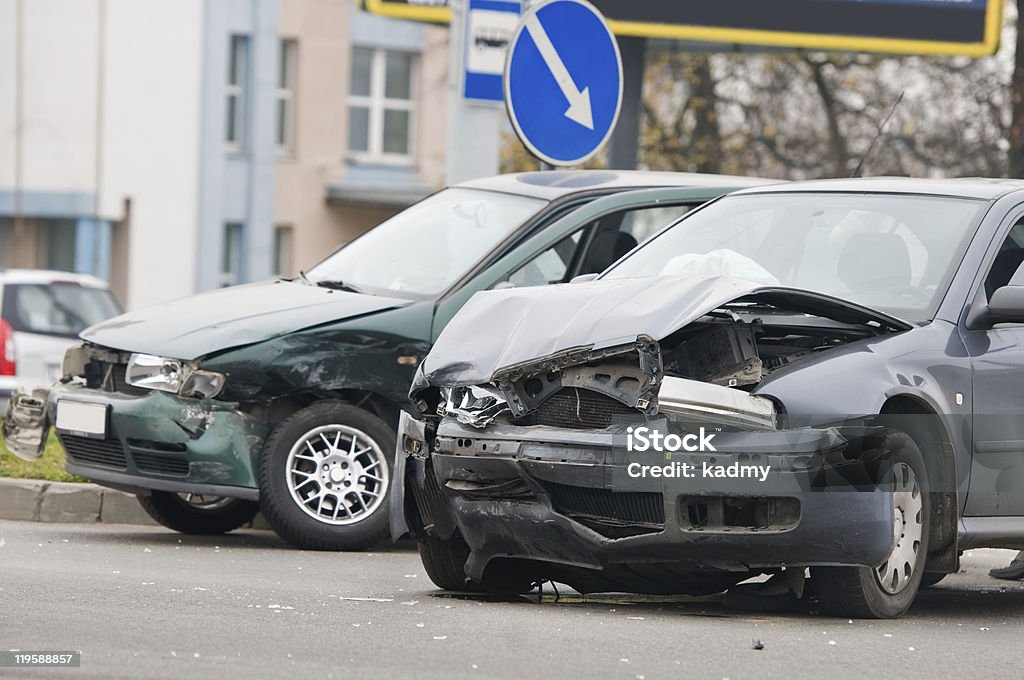 自動車事故クラッシュ - カラー画像のロイヤリティフリーストックフォト