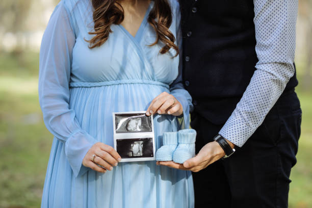 istock Pregnant woman with her husband 1195892203