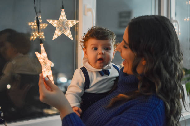 istock Family preparing for Christmas 1195944696