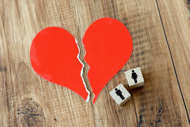 istock Lost love and separation between man and woman concepts 1195984376