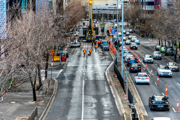 pracownicy drogowcy z southbank - melbourne australia sign road zdjęcia i obrazy z banku zdjęć