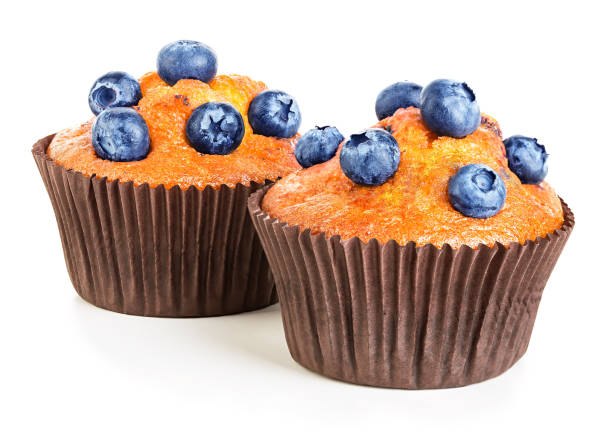 muffins aislados en blanco. - muffin blueberry muffin blueberry isolated fotografías e imágenes de stock