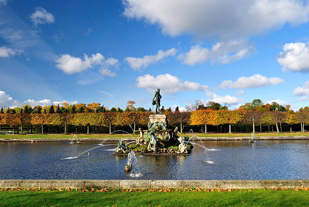 istock Peterhof, Fountain  Neptune 119600615