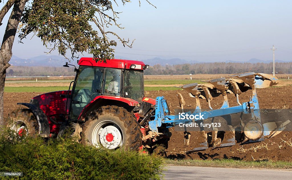 Ploughing - Photo de Agriculture libre de droits