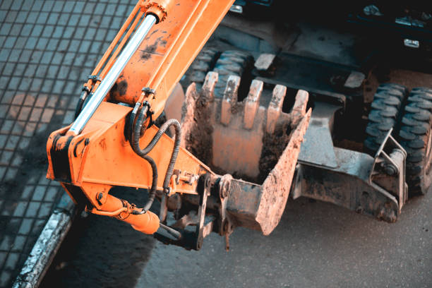 istock Bucket hydroexcavator in operation 1196099720