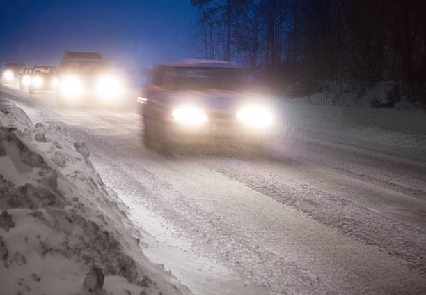 istock Traffic in winter evening 119612360