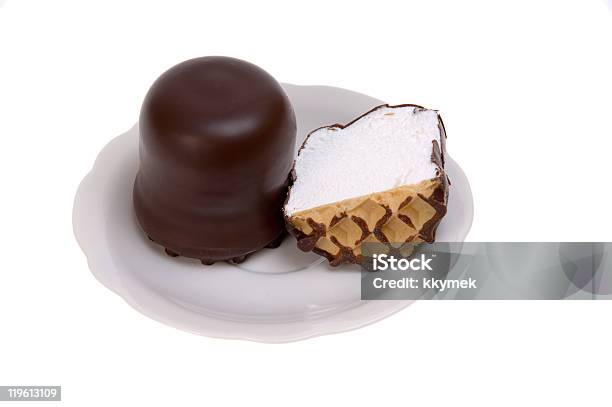 クリームケーキにチョコレートカバー - おやつのストックフォトや画像を多数ご用意 - おやつ, やわらか, カットアウト