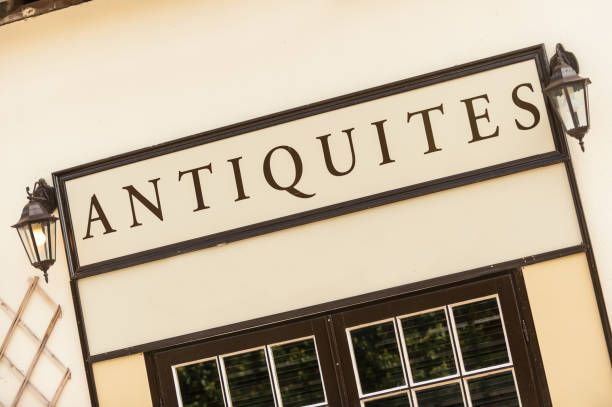 istock French antiques shop 1196133900