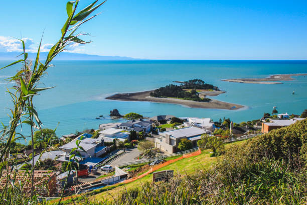 View over Nelson and the coastline from Princes Drive Lookout, South Island, New Zealand beach town nelson city new zealand stock pictures, royalty-free photos & images