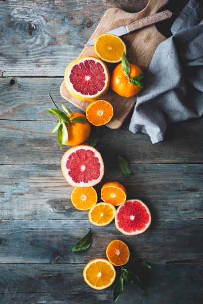 surtido de cítricos, naranja, clementina, pomelo - fruit winter orange lemon fotografías e imágenes de stock