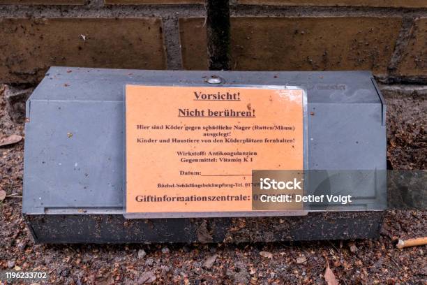 Trap Ratb Sign Rat Trap Stock Photo - Download Image Now - Animal, Control, Direction ...