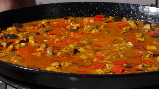 istock Cooking paellas outdoors in Valencia 1196253311