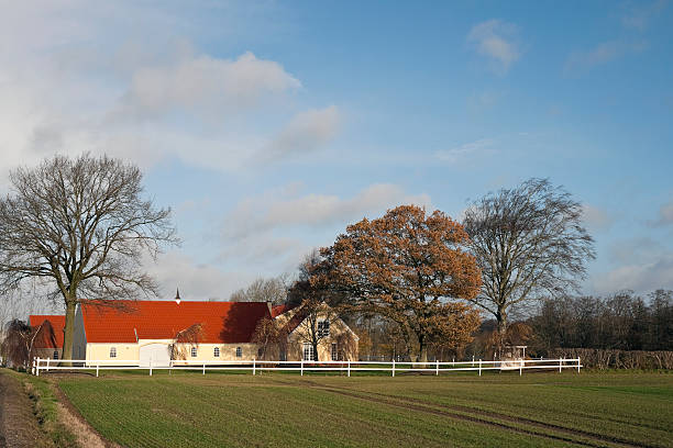 istock Yellow Farmhouse 119630178