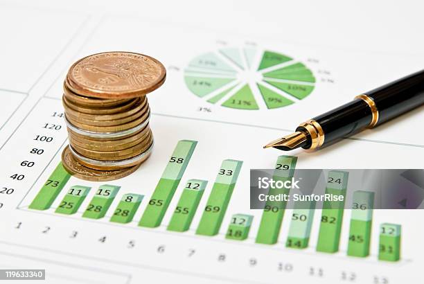 Línea De Oficina Foto de stock y más banco de imágenes de Ahorros - Ahorros, Analizar, Brillante