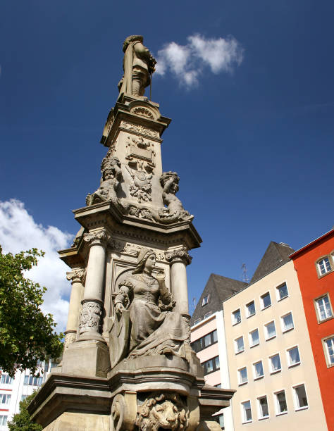 istock Foutain at square Alter Markt in Cologne 119638825