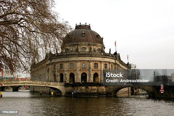 Museumsinsel En Berlín Foto de stock y más banco de imágenes de Agua - Agua, Agua del grifo, Aire libre