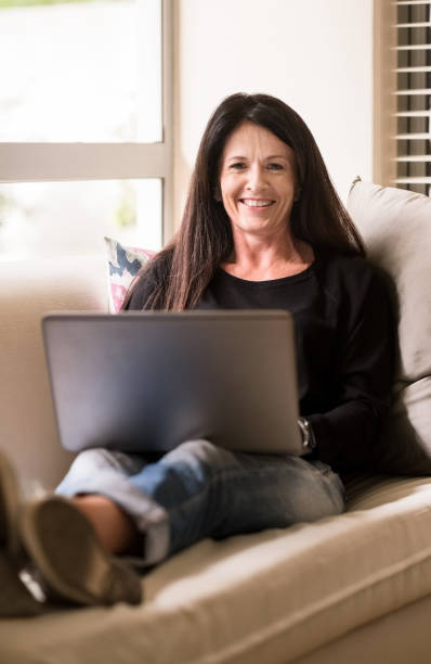 istock Spending some spare time online 1196396810