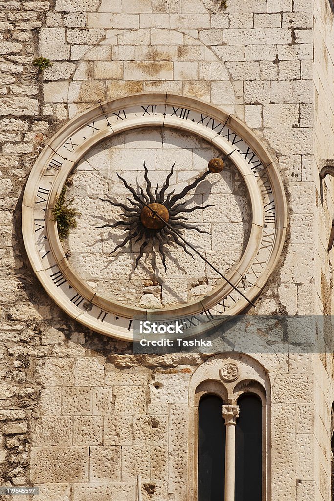 쪼개짐 도시 - 로열티 프리 벽 시계 스톡 사진
