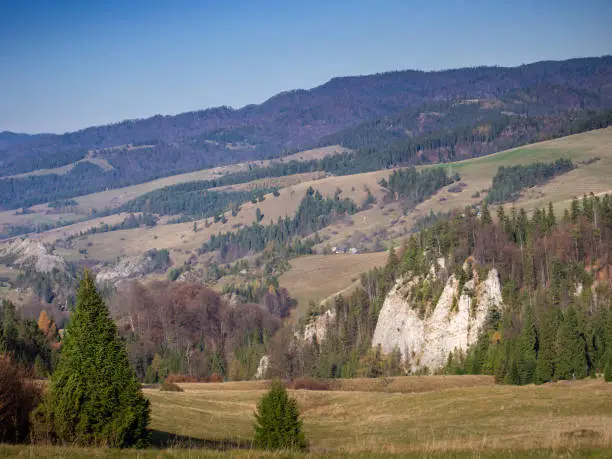 Brysztańskie Skały in Pieniny Mountains. Radziejowej Range in Beskid Sądecki at Background.