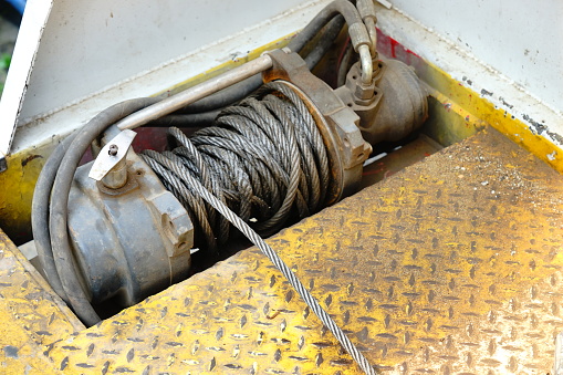 Winch with a steel cable