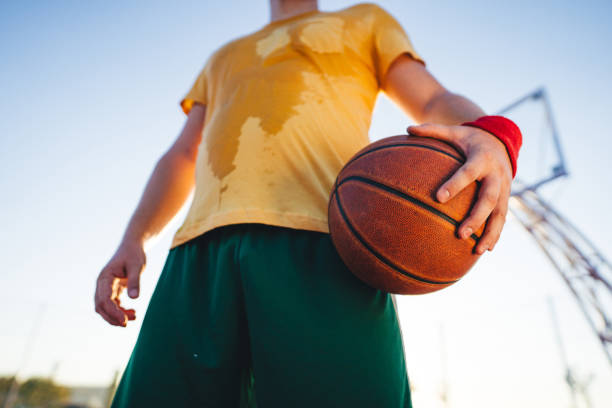 istock Sweaty basketball player 1196512696