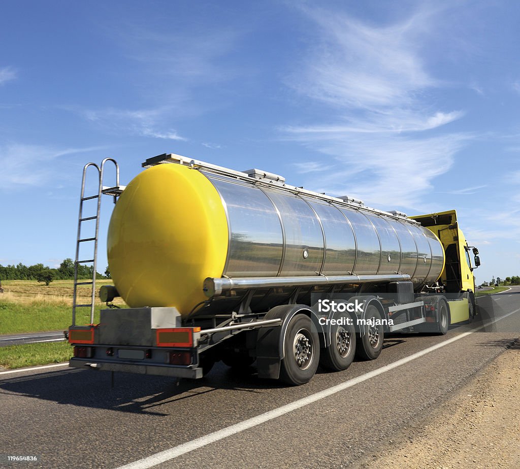 Navio-tanque caminhão - Foto de stock de Amarelo royalty-free