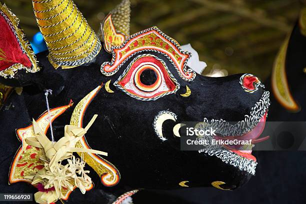 Balinés Con Foto de stock y más banco de imágenes de Asia - Asia, Bali, Ceremonia