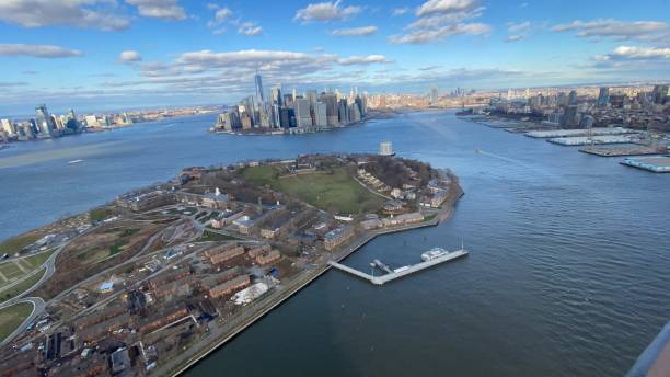 istock NYC NJ Hudson River 1196592029