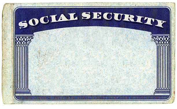 americano em branco cartão de social security - social security - fotografias e filmes do acervo