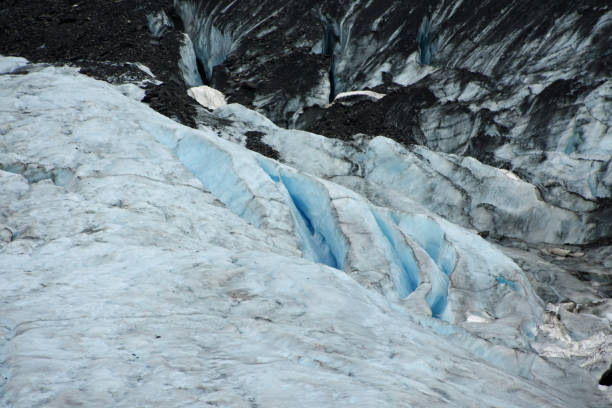 istock Worthington Glacier near Valdez Alaska 1196713634
