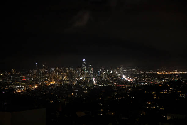 istock San Francisco Dark Skyline at Night - Far Away 1196728546