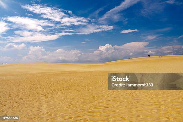 Photo libre de droit de Dunes Et Des Magnifiques Sky banque d'images et plus d'images libres de droit de Beauté de la nature - Beauté de la nature, Bleu, Caroline du Nord - État américain