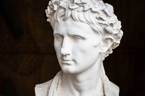 popiersie cesarza rzymskiego lub ważnego obywatela, reprodukcja gipsu - copy statue zdjęcia i obrazy z banku zdjęć