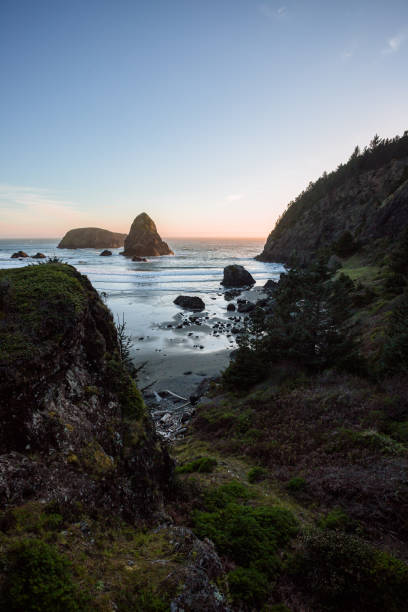 istock Sunset Oregon Coast Pacific Ocean Summer Days 1196912204