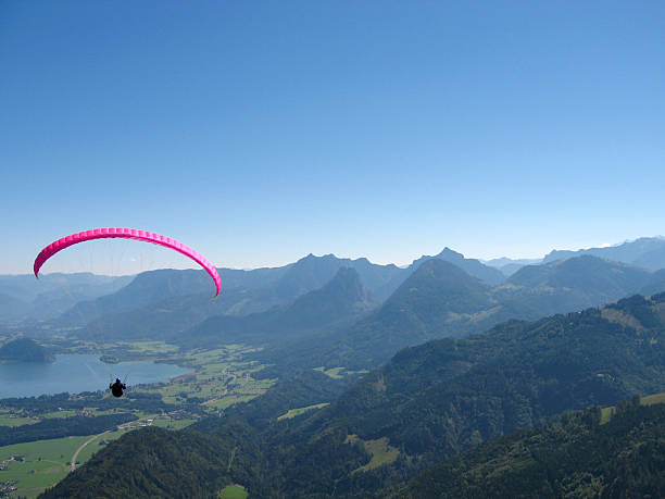 istock paraglider over salzkammergut 119694544