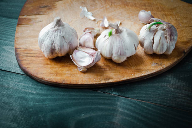 istock Whole head of garlic 1196972020