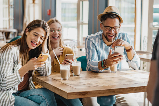 istock A group of friends in cafeteria 1197014752