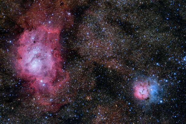 m8とm20ラグーンとトリフィド星雲 - lagoon nebula ストックフォトと画像