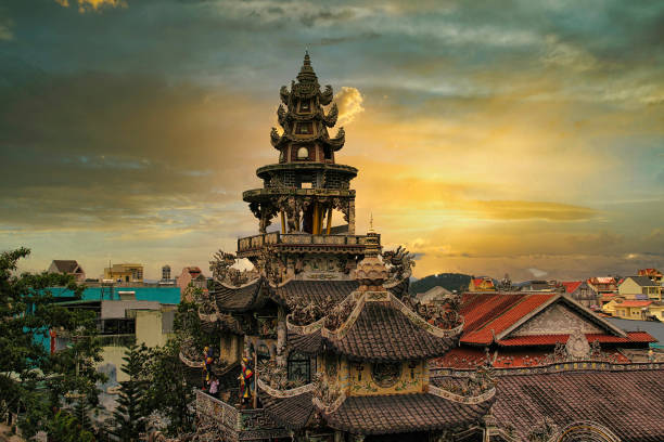 istock Linh Phuok Pagoda 1197073047